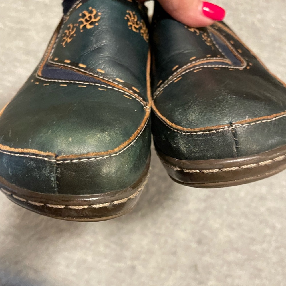 Spring step clogs - Picture 6 of 8